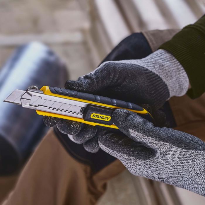 Cutter Stanley FatMax, 18 mm, 6 lame incluse [16]