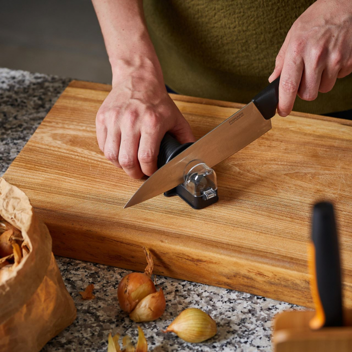 Dispozitiv pentru ascutit cutite Fiskars Essential,227 mm, 80 g [3]