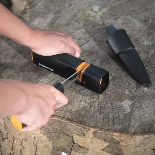 Dispozitiv pentru ascutit topoare si cutite Fiskars Xsharp, 235 mm, 90 g [2]