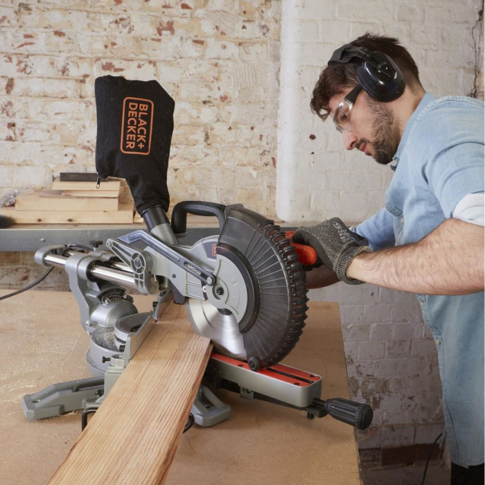 Fierastrau circular Black&Decker, BES700, 1600 W, 216 mm [8]
