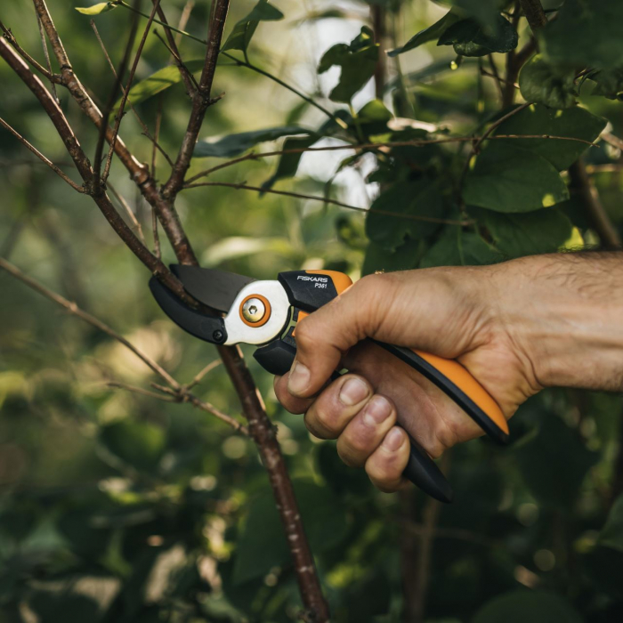 Foarfeca nicovala pentru gradina Fiskars Solid (P361) [2]