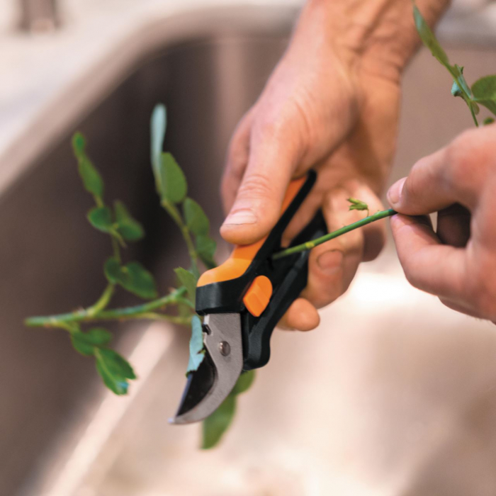 Foarfeca pentru flori Fiskars Solid SP14, 185 mm, 130 g [9]