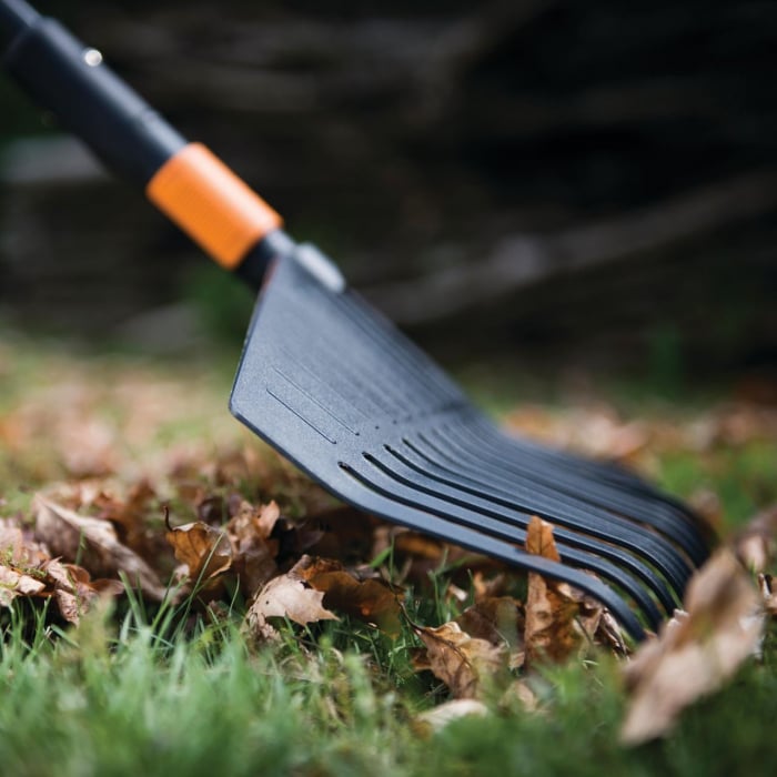 Grebla pentru frunze Fiskars QuikFit, 415 mm, 320 g [5]