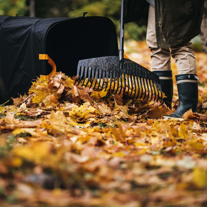 Grebla pentru frunze Fiskars Solid L, 175 cm, 500 g [6]