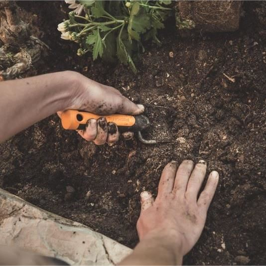 Plantator ingust Fiskars Premium, 334 mm, 120 g [3]