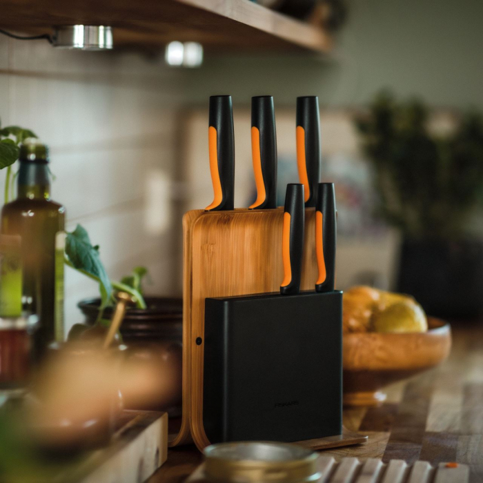 Set suport din bambus + 5 cutite Fiskars Functional Form [3]