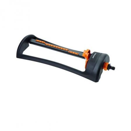 Irigare - Aspersor oscilant Fiskars, reglare distanta si directie de pulverizare, baza metalica