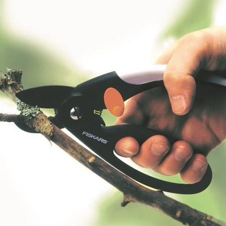 Foarfeca cu garda de protectie Fiskars P43, 265 mm, 180 g, Ø 20 mm [1]