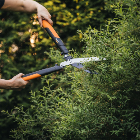 Foarfeca pentru gard viu Fiskars PowerGearX™ HSX92, 630 mm, 808 g [3]