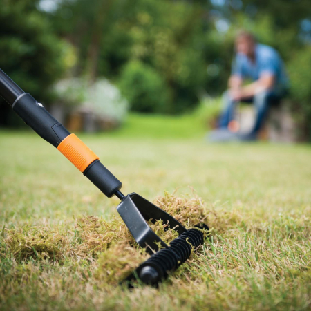 Grebla pentru aerat gazonul Fiskars QuikFit, 360 mm, 990 g [1]