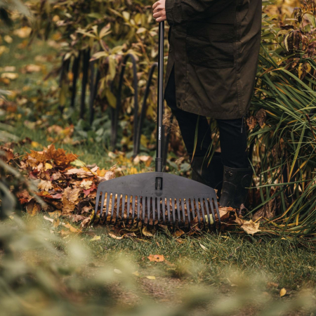 Grebla pentru frunze Fiskars Solid L, 175 cm, 500 g [4]