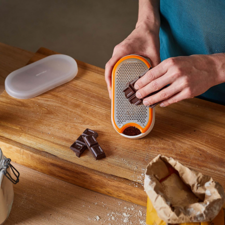 Razatoare cu recipient Fiskars Functional Form, 210 mm, 120 g [6]
