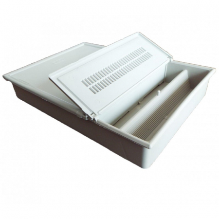 Tratamente si hrana albine - HRANITOR PODISOR DIN PLASTIC 2L