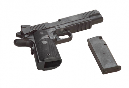 Self-Defense Training Replicas - BLACK RUBBER PISTOL WITH MAGAZINE