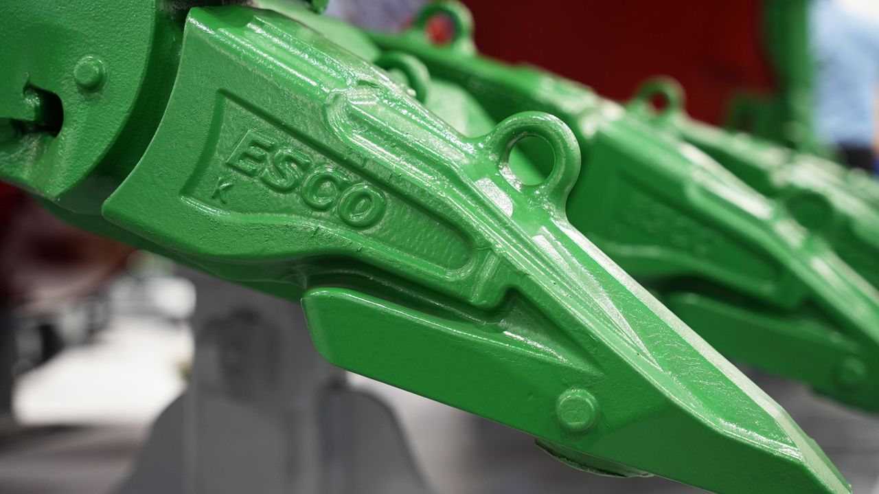 Noul sistem de dinți pentru utilaje de construcții Vertasys™ de la Esco