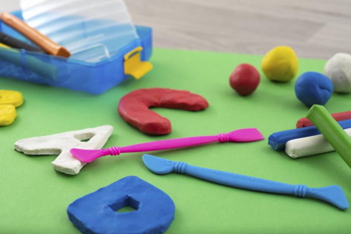 PLASTILINA 10 CULORI CUTIE PLASTIC EberhardFaber [3]