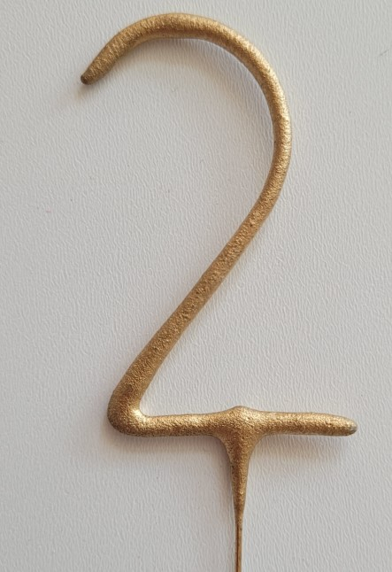 Artificie de mana cifra 2 cu scantei auriu 6 cm [2]