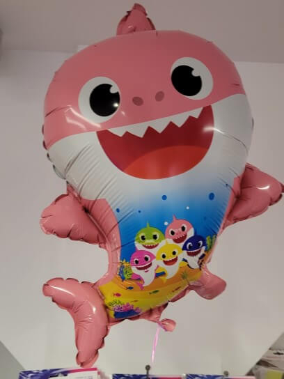 Balon folie rechin Baby Shark roz 50 cm