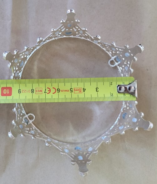 Coroana cu pietricele 5 cm h x 9 cm l [4]