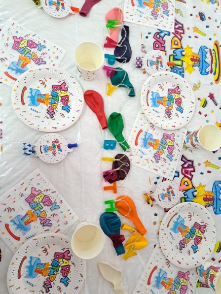 Pachet articole masa tematica Happy Birthday 7 buc [3]