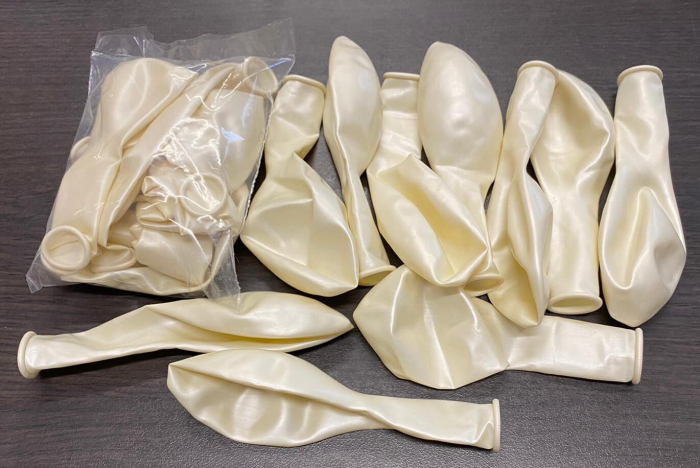 Set 10 baloane latex metalizat sidef alb 30 cm [6]