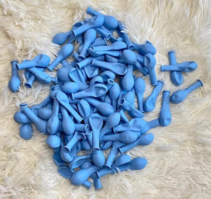 Set 100 baloane latex albastru deschis 13 cm [3]