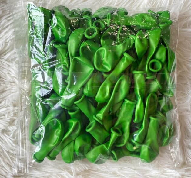 Set 100 baloane latex metalizat verde deschis 13 cm [4]