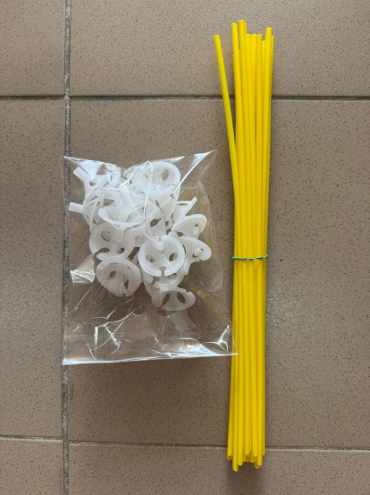 Set 25 Bete suport cu rozete pentru baloane latex galben [4]