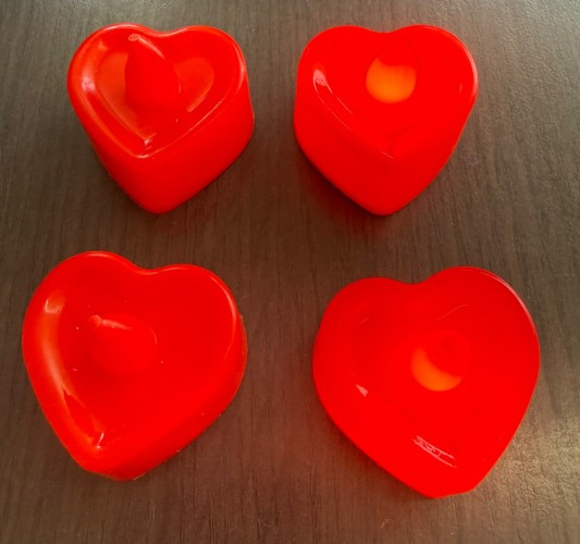 Set 4 lumanari plastic inima rosie 4 x 3.6 cm [4]