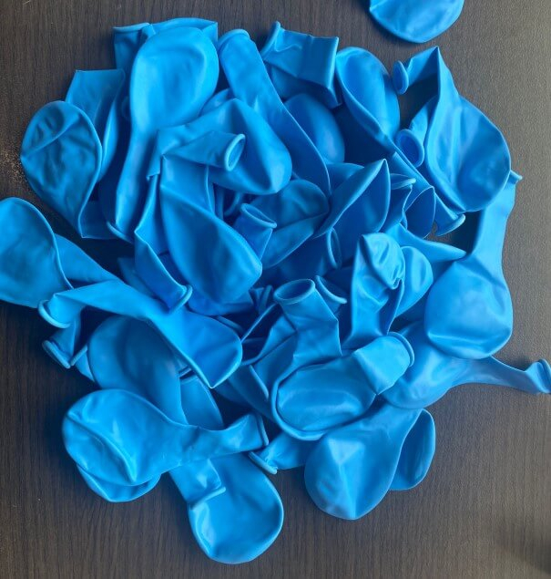 Set 50 baloane latex albastru deschis 23 cm [5]