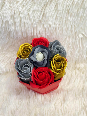 Aranjament cutie hexagon rosie 11 cm [1]