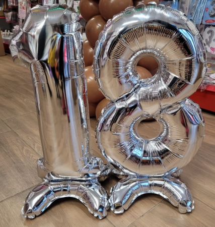 Balon folie cifra 8 argintiu Stand Up 64 cm [5]