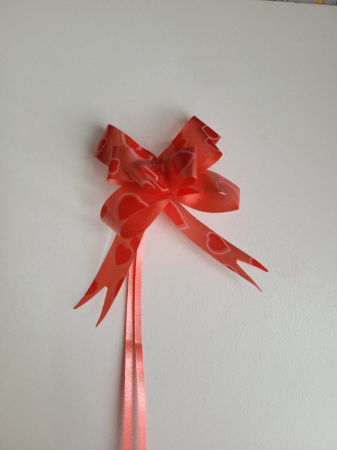 Botez fata - Accesorii pentru decoratiuni - Funda cadouri rosu cu inima 7 cm