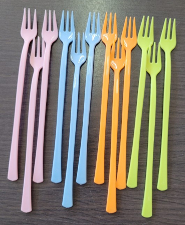 Set 12 furculite multicolore tort 15 cm [1]