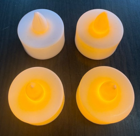 Set 4 lumanari plastic albe cu lumini galbene 3.5 x 4 cm [4]