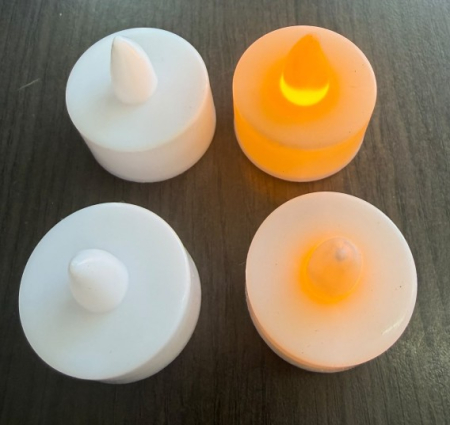 Set 4 lumanari plastic albe cu lumini galbene 3.5 x 4 cm [2]
