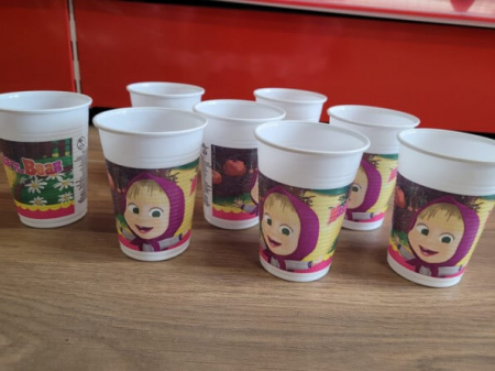 Set 8 pahare plastic Masha si Ursul 200 ml [1]