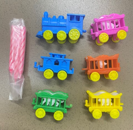 Set decor tort plastic si lumanari tren 12 buc [1]