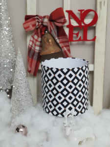 COLECTIA CRACIUN - Cutie cu imprimeu geometric Diametru 15 cm/ Inaltime 15 cm
