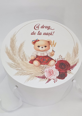 CUTII HARTIE - Cutie pentru trusou botez  ,, Motive tradiționale ”  - Fetiță