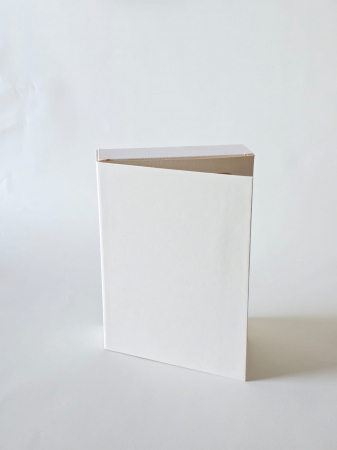 Cutie tip ,, Carte ” hartie 200x150x50mm [1]