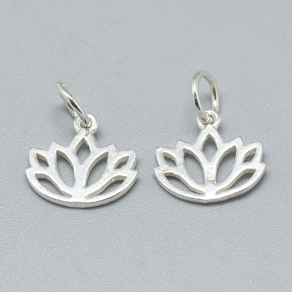 charm-floare-lotus-din-argint [2]
