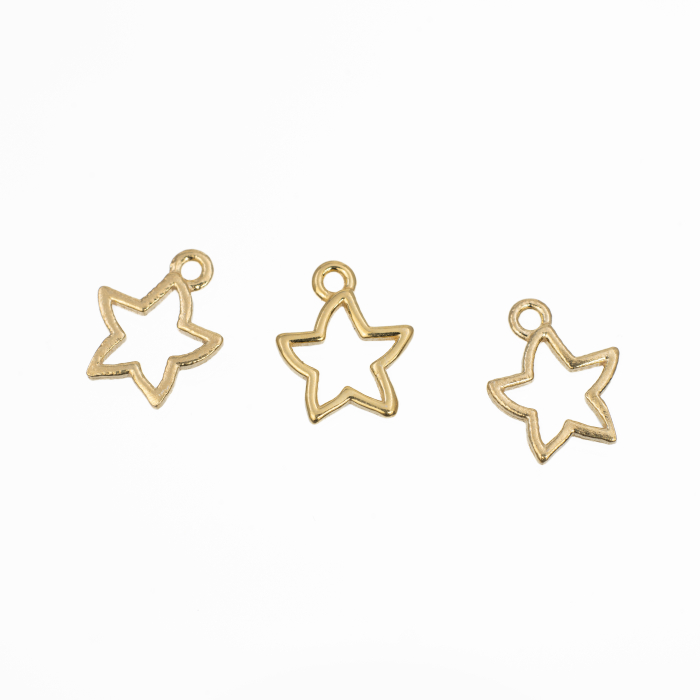 Charm steluta, argint 925 placat cu aur, diametrul 9.5 mm [2]