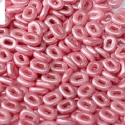Margele cehesti One 1,5x5 mm Alabaster pastel pink [1]