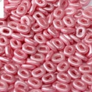 Margele Cehia - Margele cehesti One 1,5x5 mm Alabaster pastel pink