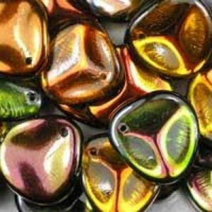 Margele Cehia - Margele cehesti Rose petal 14x13 mm Crystal margintic green