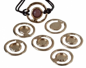 Accesorii metale comune - Pandantiv zamak disc auriu 31 mm