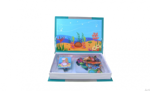 Carte magnetica pentru copii Mica Sirena si Vietati Marine [2]