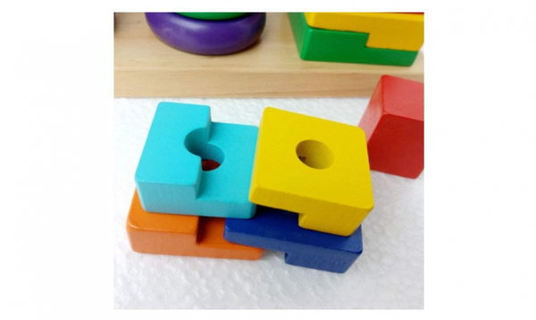Jucarie din lemn Turn de stivuit cu forme geometrice [3]
