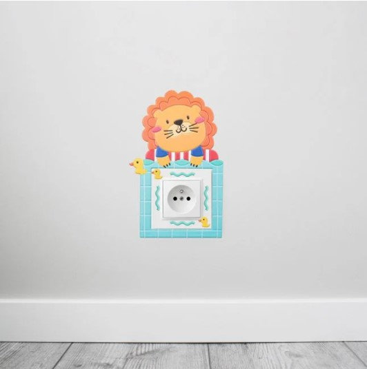 Autocolant decorativ pentru priză/comutator, Design Leu [2]